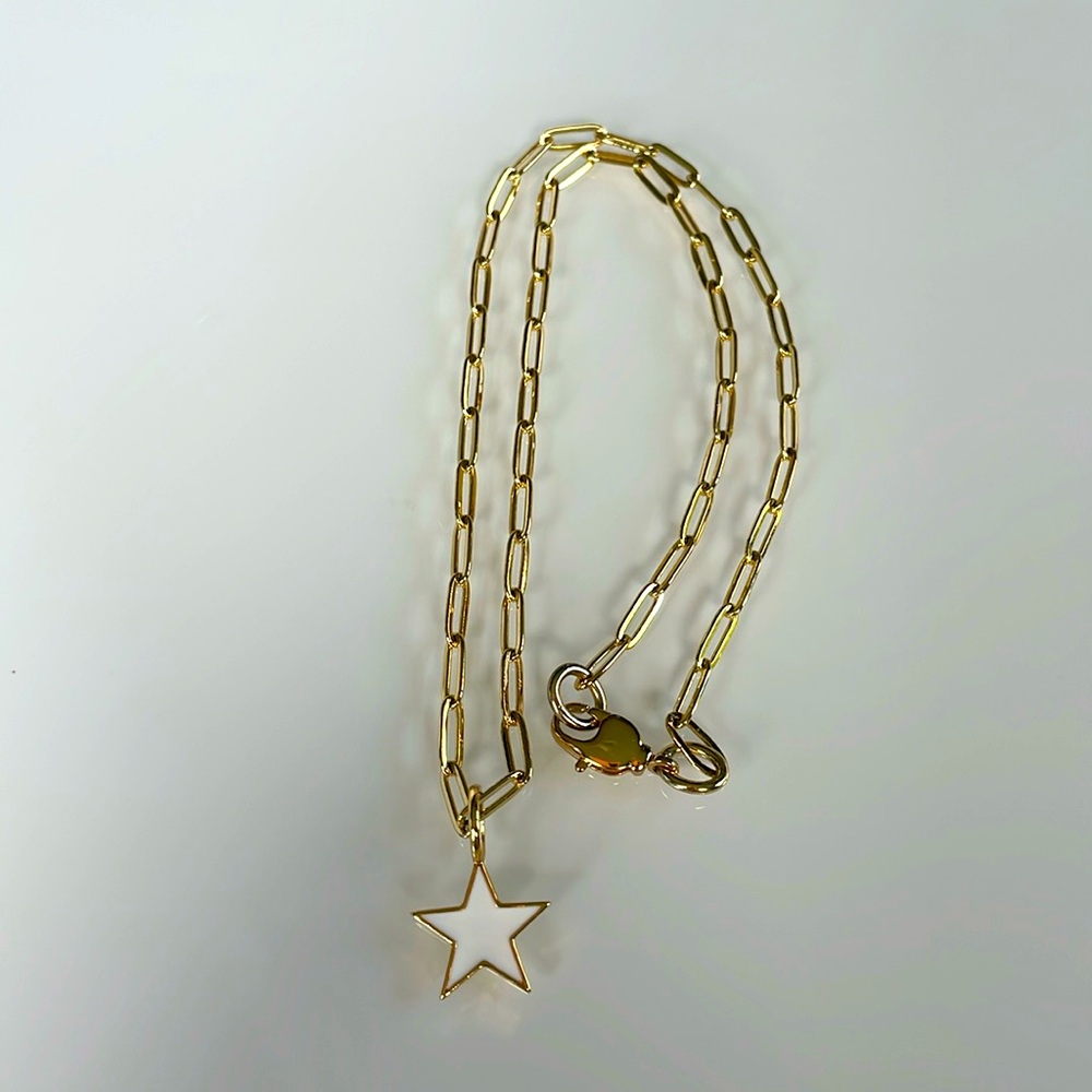 Gold tone paper clip necklace with white star — perfect